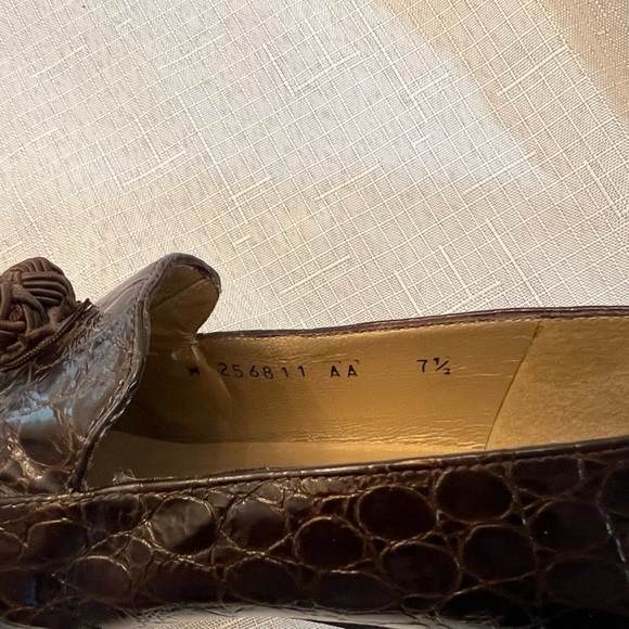 STUART WEITZMAN Vintage Women’s Loafers with Tassels on Toe, Size 7 1/2. - Picture 6 of 8